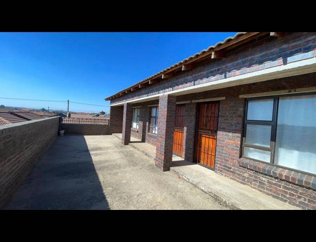 1 BEDROOM PROPERTY TO RENT IN PROTEA GLEN EXT